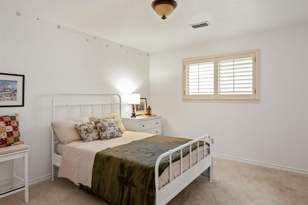 621 Harvest Glen Drive Property Photo 14