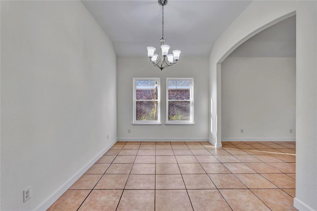 3022 Loving Avenue Property Photo 9