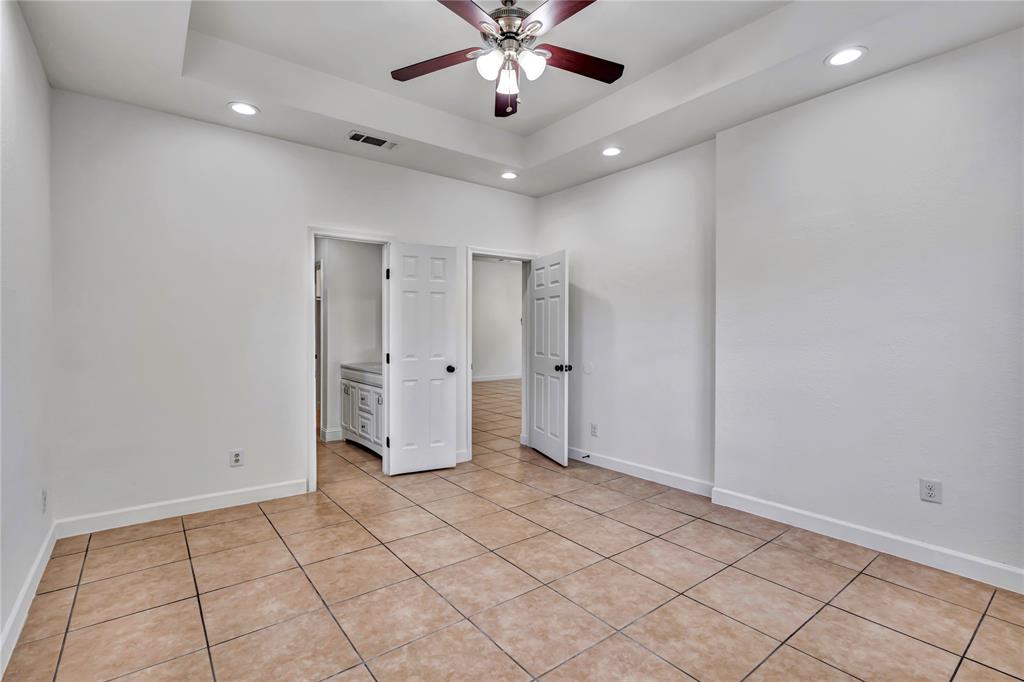3022 Loving Avenue Property Photo 16