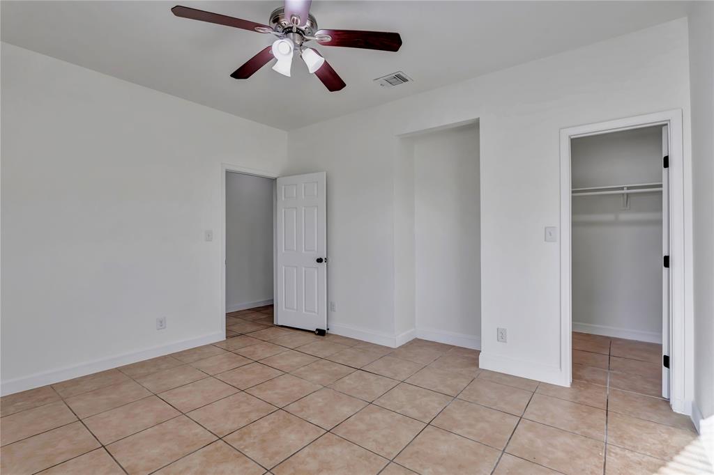 3022 Loving Avenue Property Photo 20