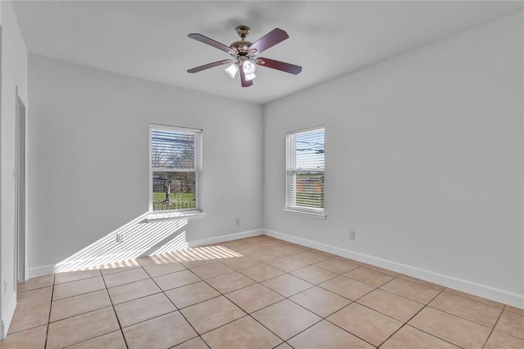 3022 Loving Avenue Property Photo 21