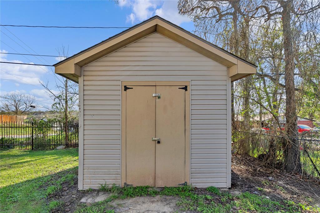 3022 Loving Avenue Property Photo 31