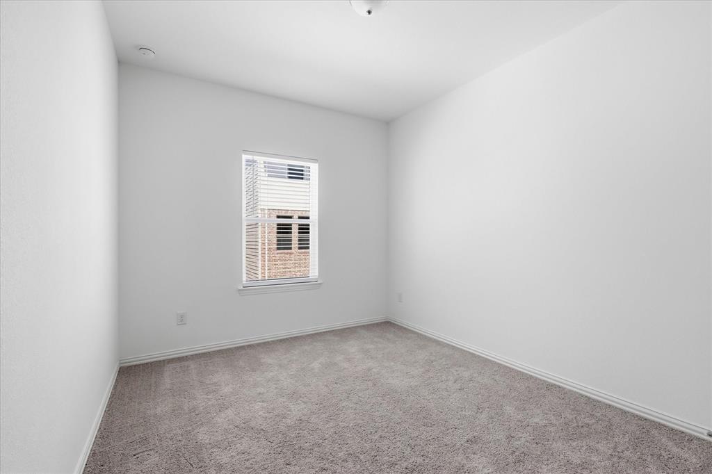 7572 Laburnam Road Property Photo 20