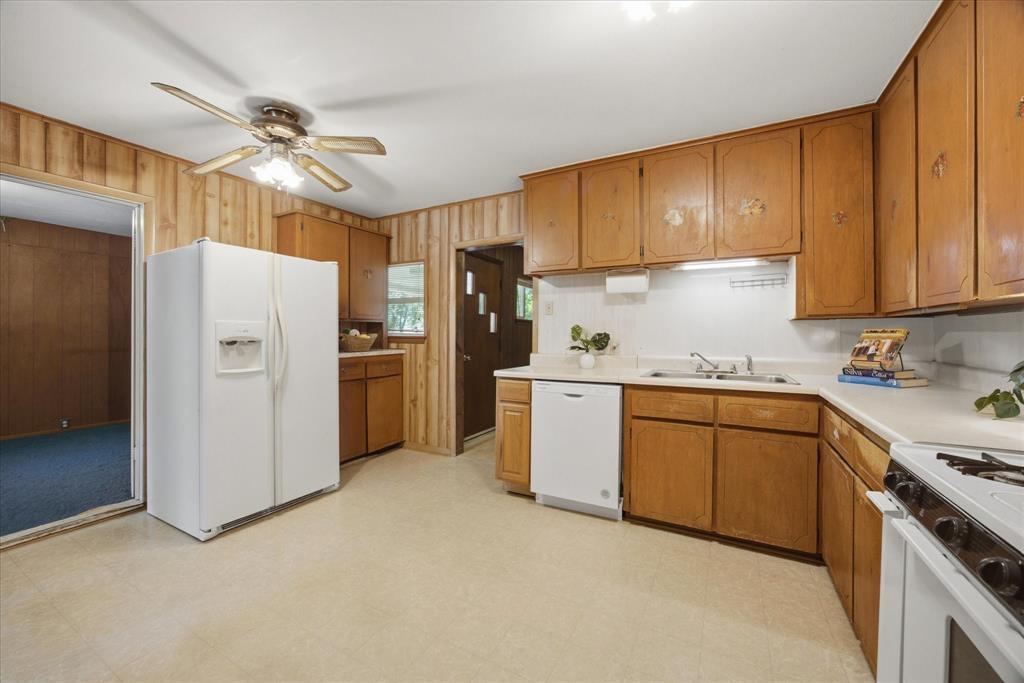 1662 Birch Street Property Photo 10