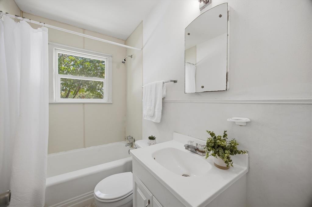 1662 Birch Street Property Photo 19