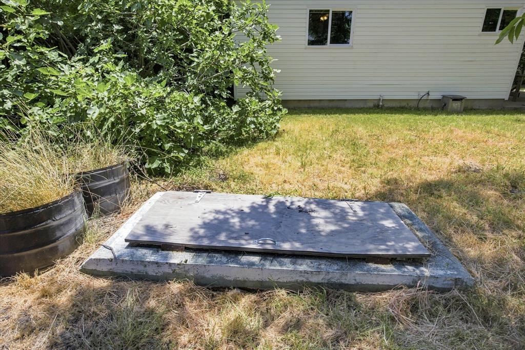1662 Birch Street Property Photo 25