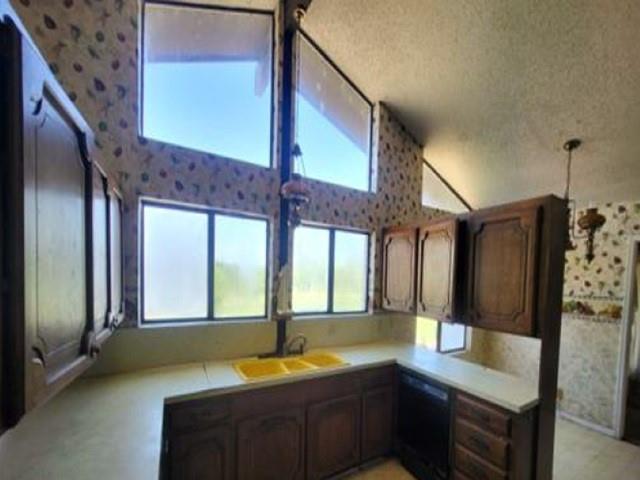 306 Wade Street Property Photo 5