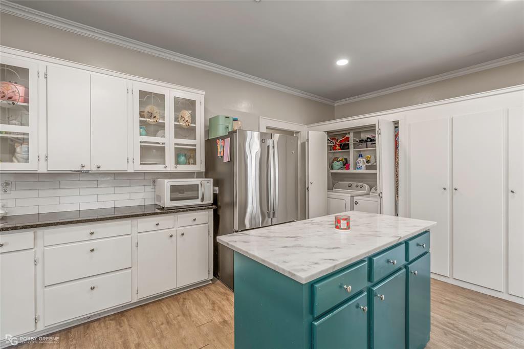 639 Ratcliff Property Photo 8