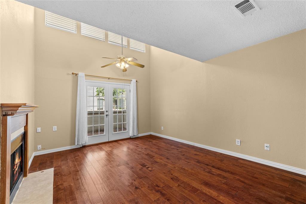 9623 Walnut Street 8102 Property Photo 7