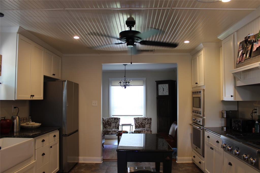 420 E Franklin Street Property Photo 4