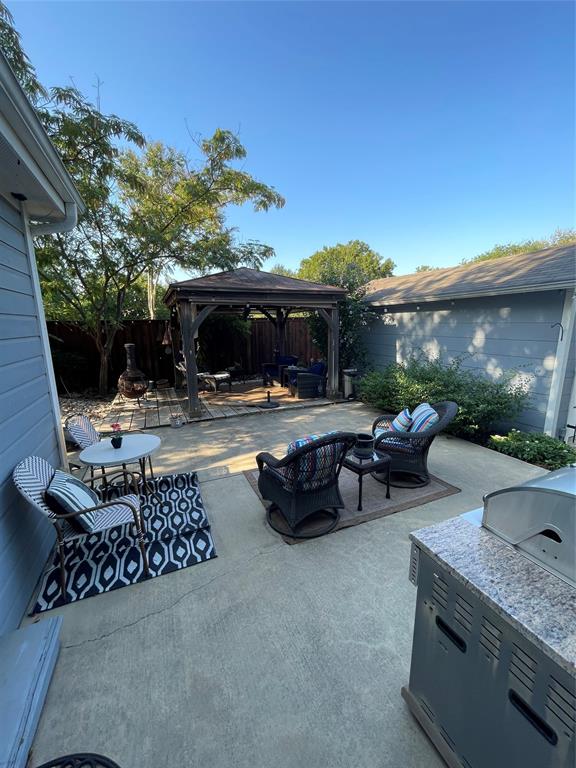 420 E Franklin Street Property Photo 16
