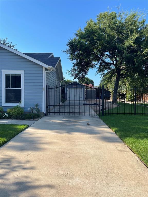 420 E Franklin Street Property Photo 18