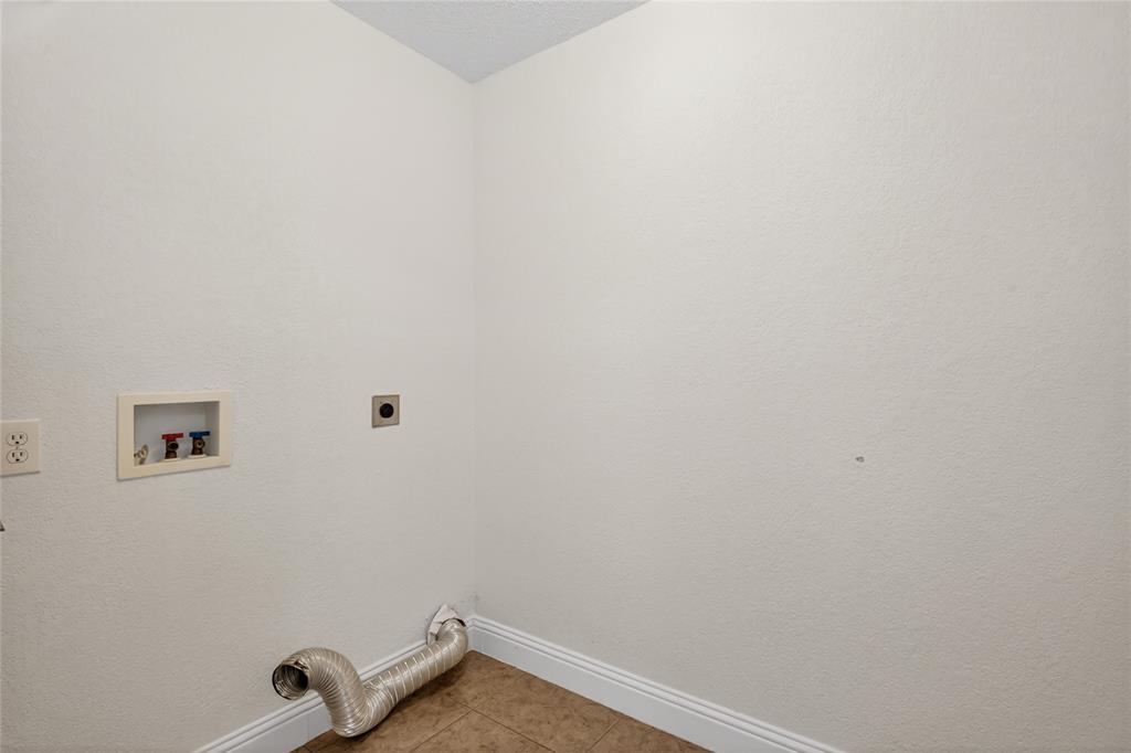4817 Barnhill Lane Property Photo 34