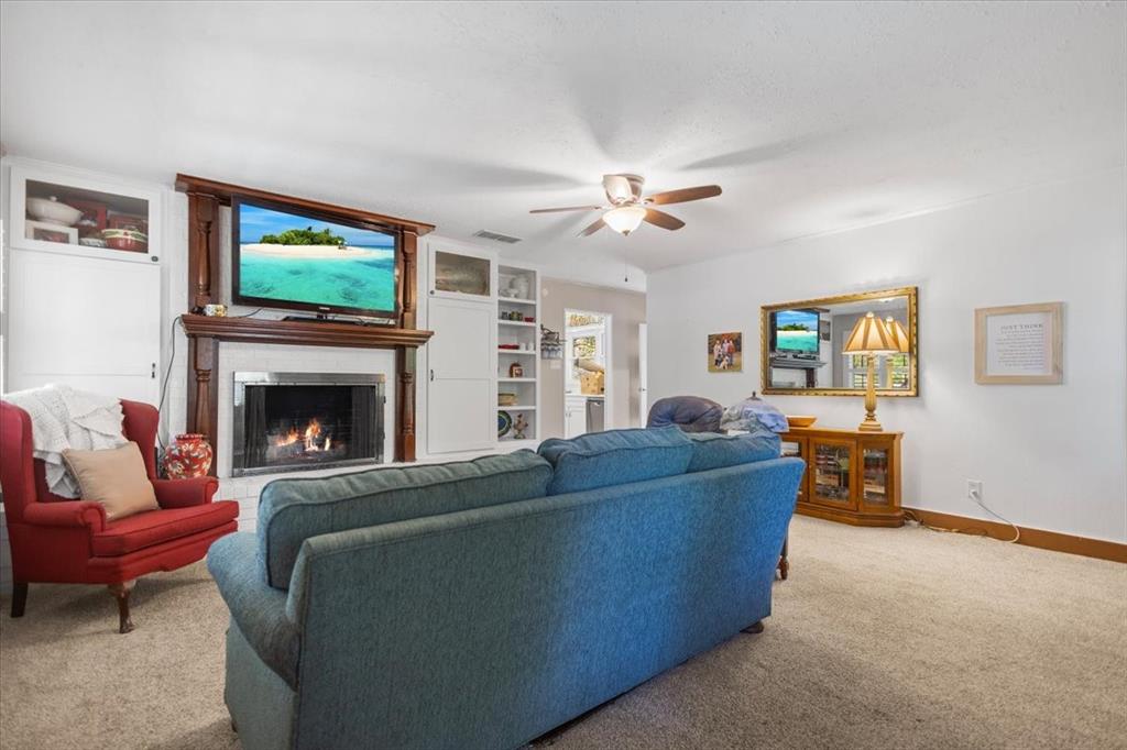 1210 Hilltop Run Property Photo 10