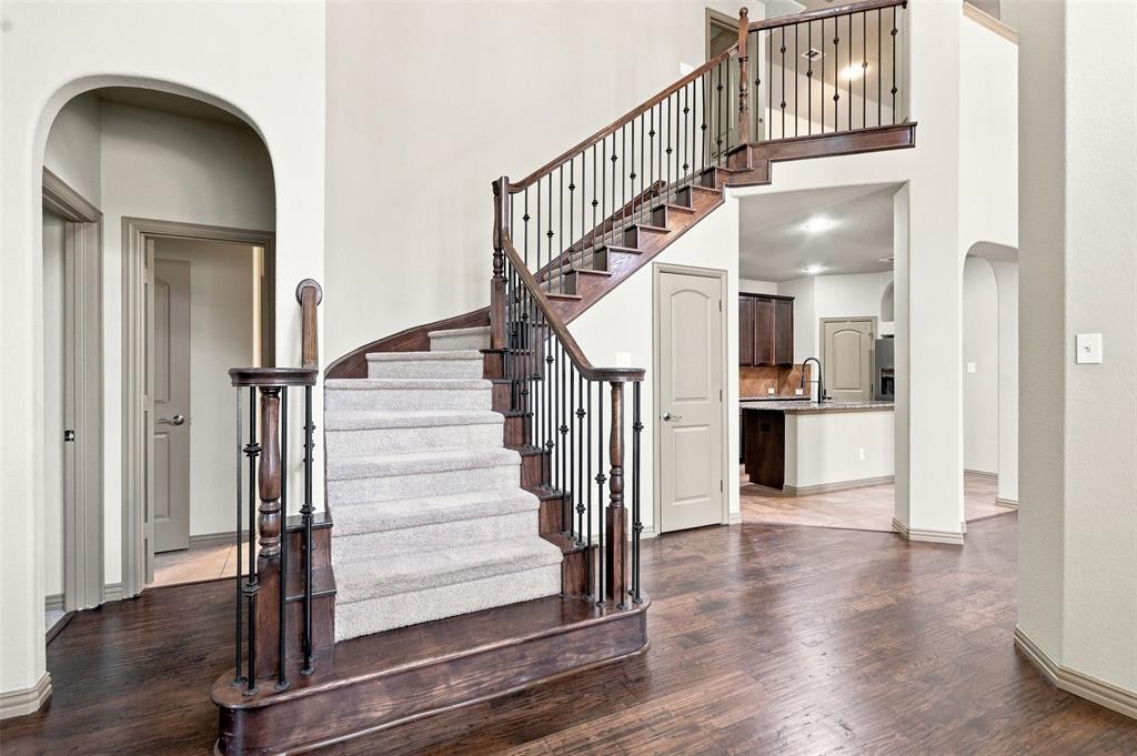 6918 Nava Property Photo 6