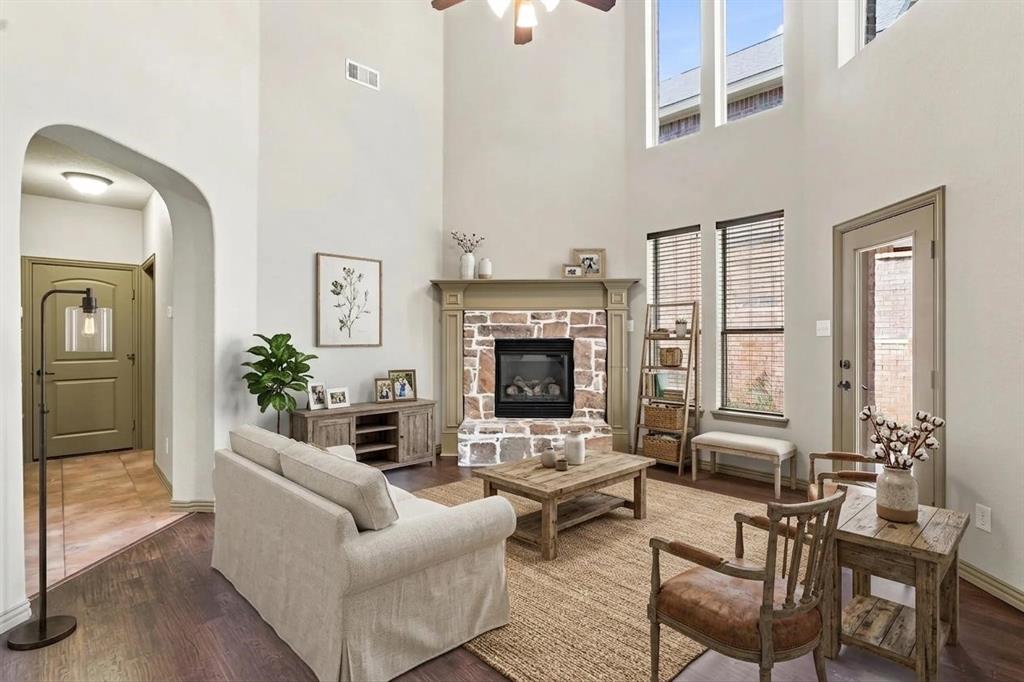 6918 Nava Property Photo 8