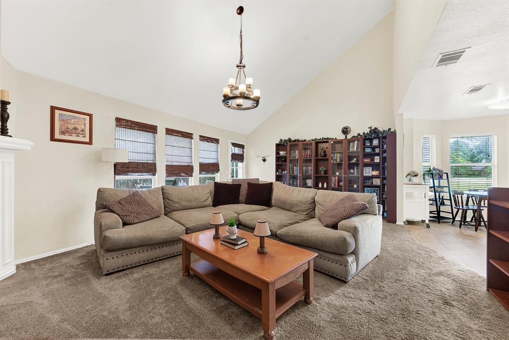3909 Bermuda Drive Property Photo 3