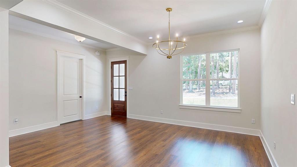 15337 Lakeside Drive Property Photo 3