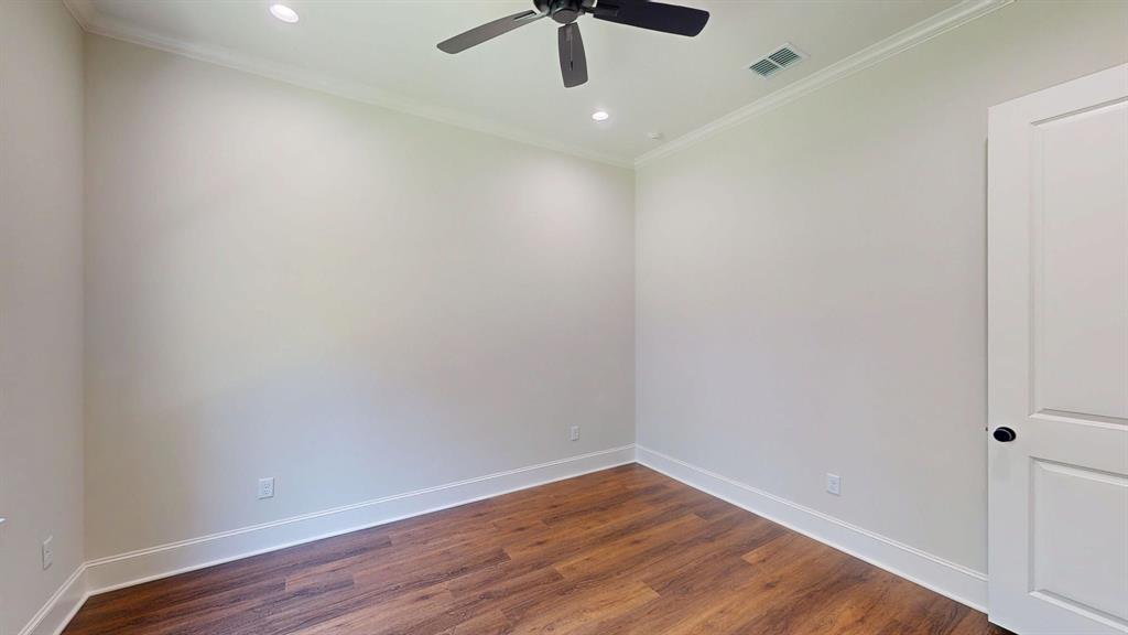 15337 Lakeside Drive Property Photo 24