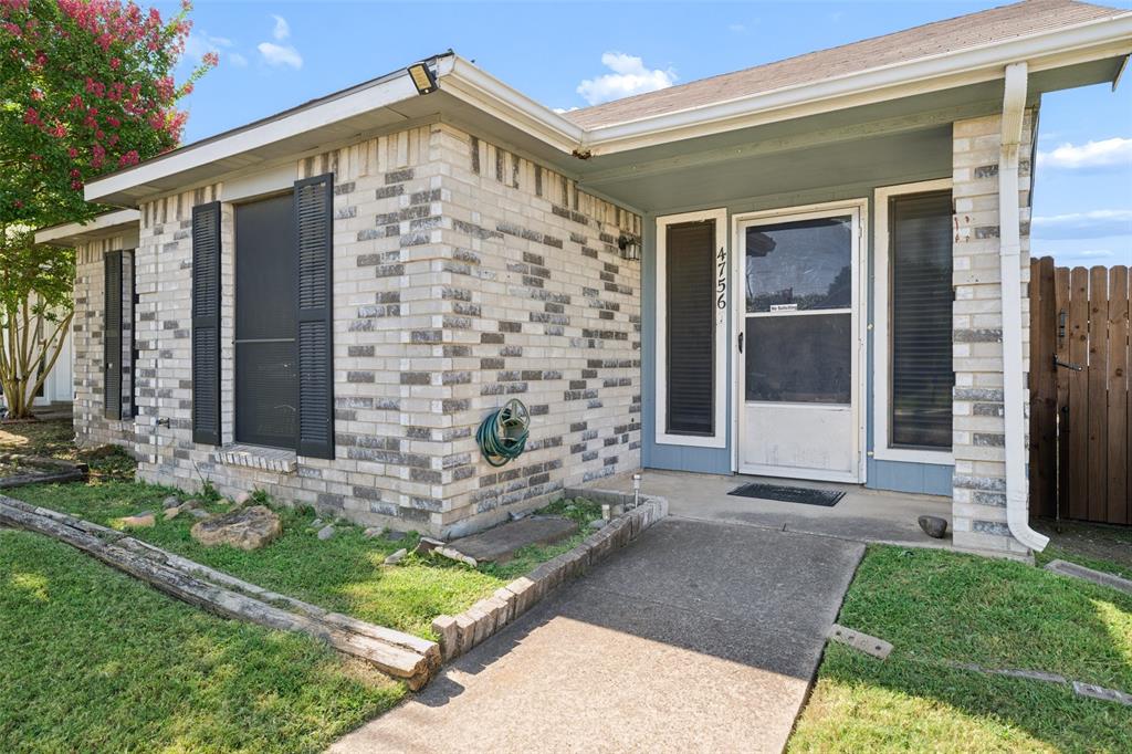 4756 Veronica Circle Property Photo 2
