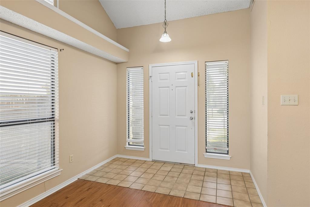 4756 Veronica Circle Property Photo 3