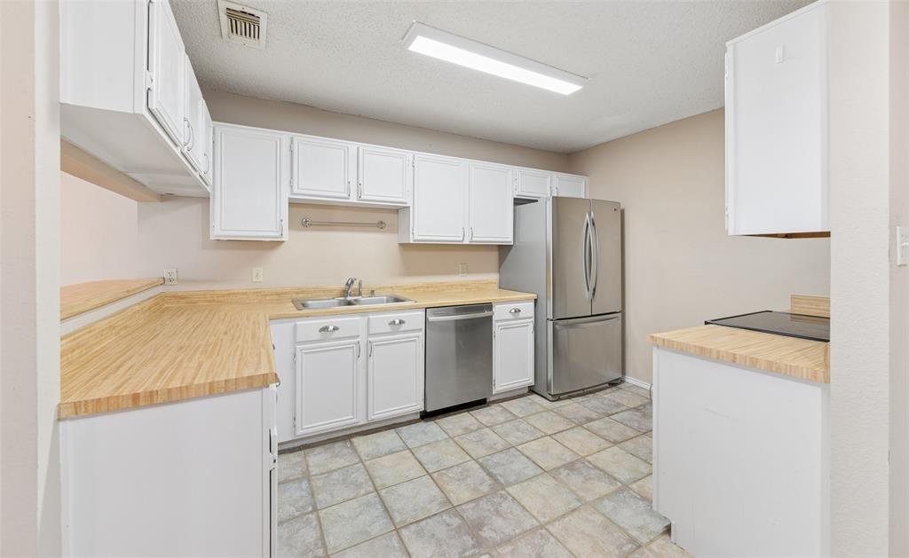 4756 Veronica Circle Property Photo 7