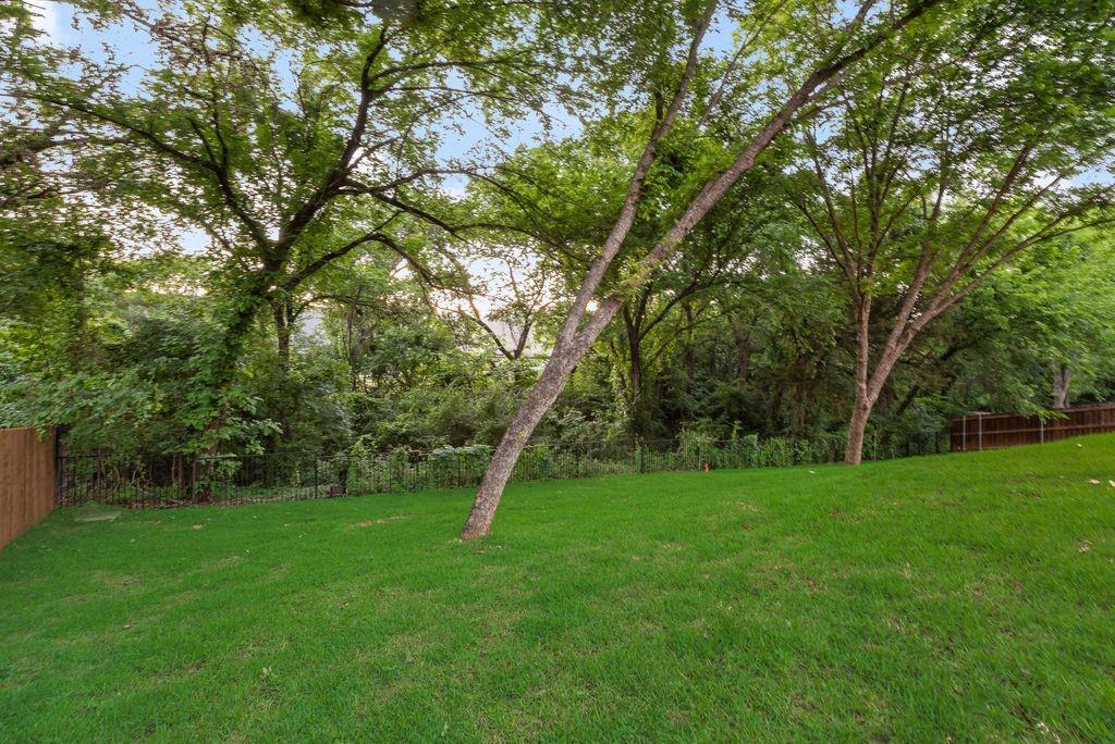 10 Brook Hollow Lane Property Photo 37