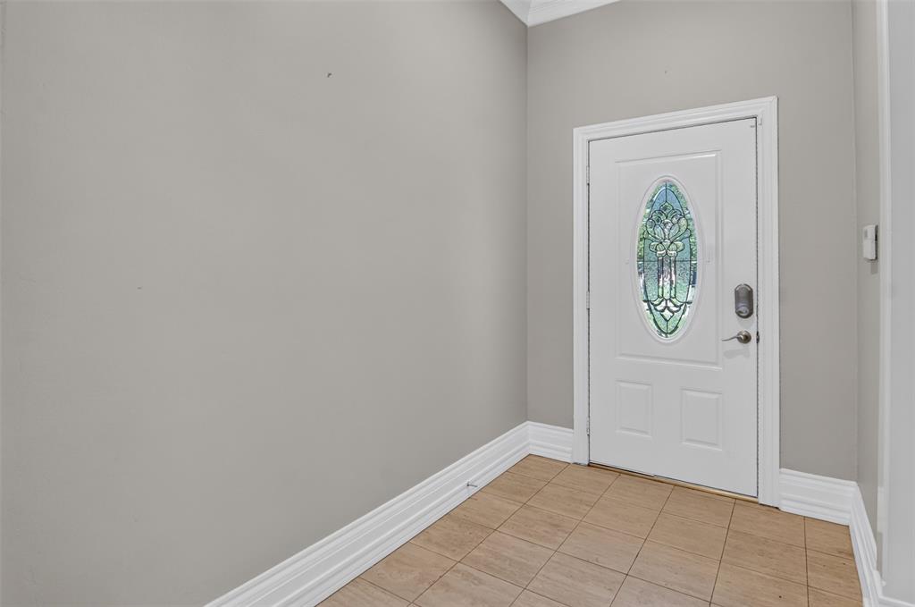 4925 Courtside Drive Property Photo 6