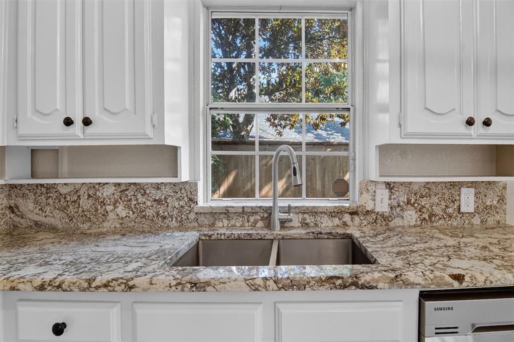 4925 Courtside Drive Property Photo 15