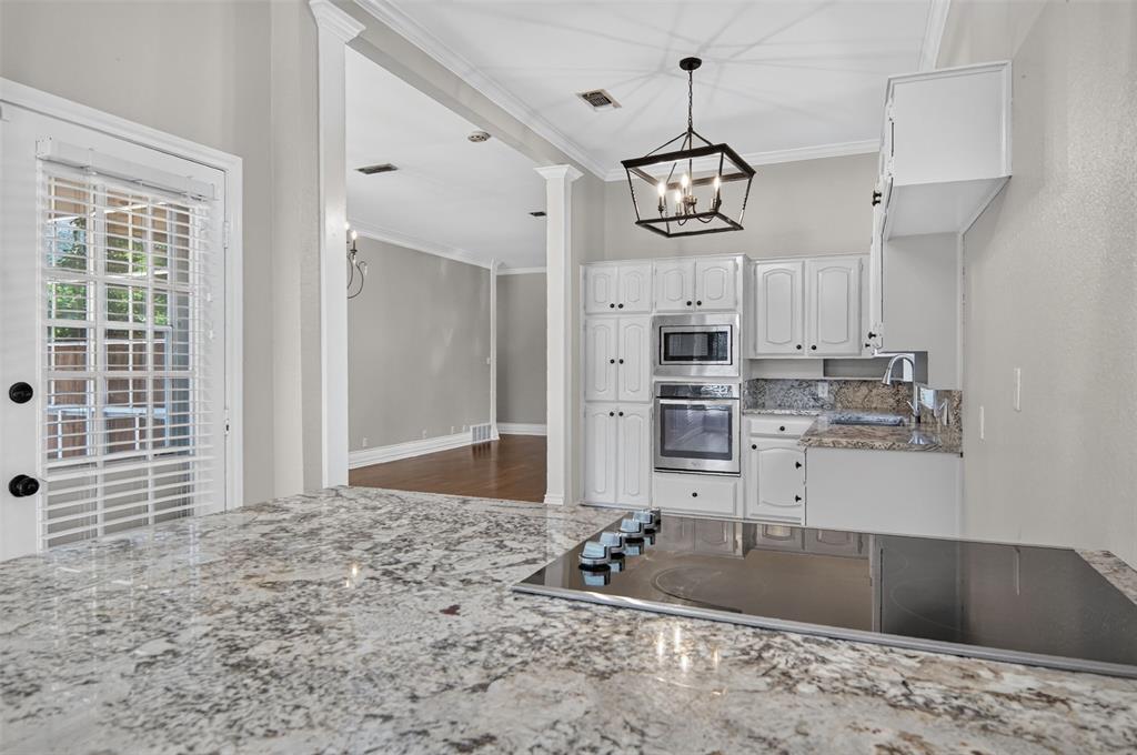 4925 Courtside Drive Property Photo 18