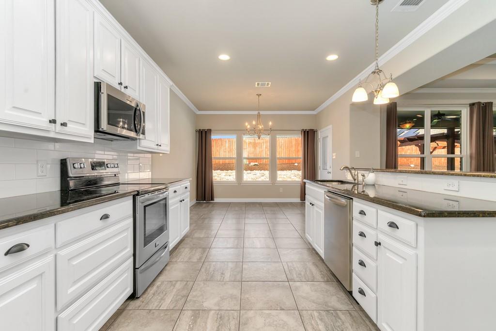 808 Chestnut Grove Drive Property Photo 11