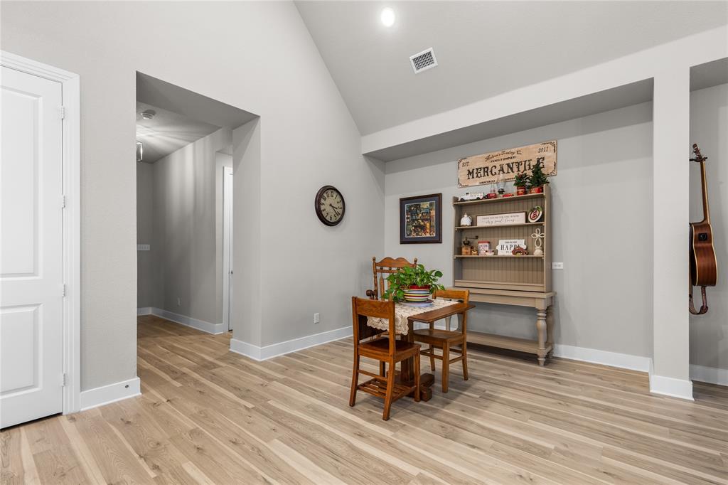 3809 Cherry Hills Drive Property Photo 8