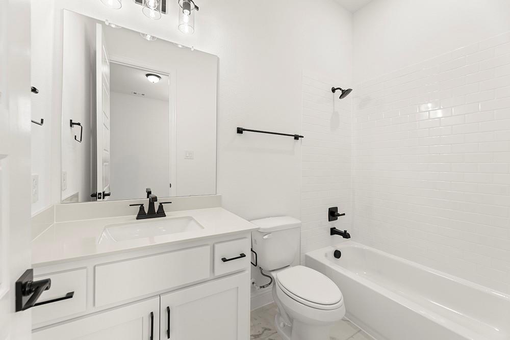 2904 Manchester Court Property Photo 33