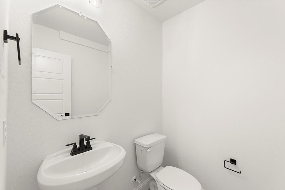 2904 Manchester Court Property Photo 37
