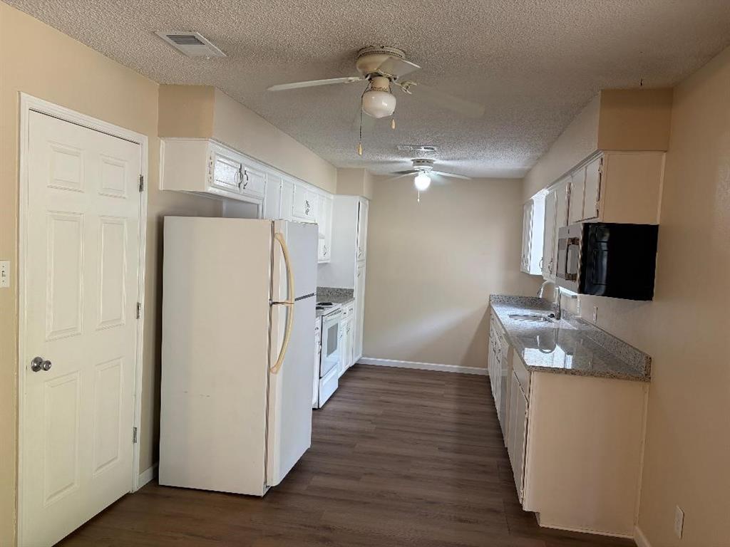 6309 Elm Springs Drive Property Photo 6