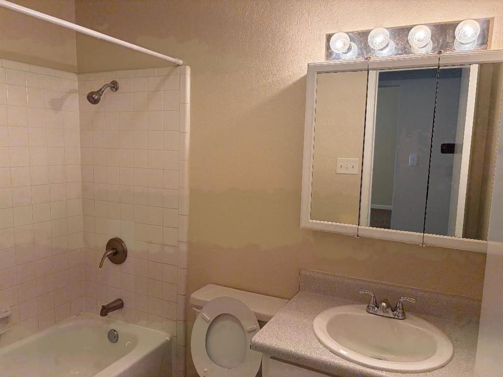 6309 Elm Springs Drive Property Photo 12
