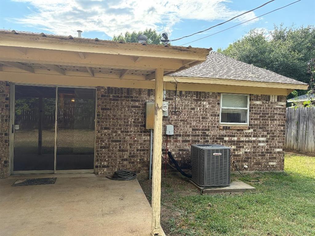 6309 Elm Springs Drive Property Photo 15