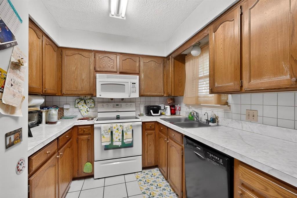 6403 Running Creek Drive Property Photo 5