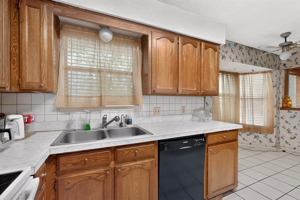 6403 Running Creek Drive Property Photo 6