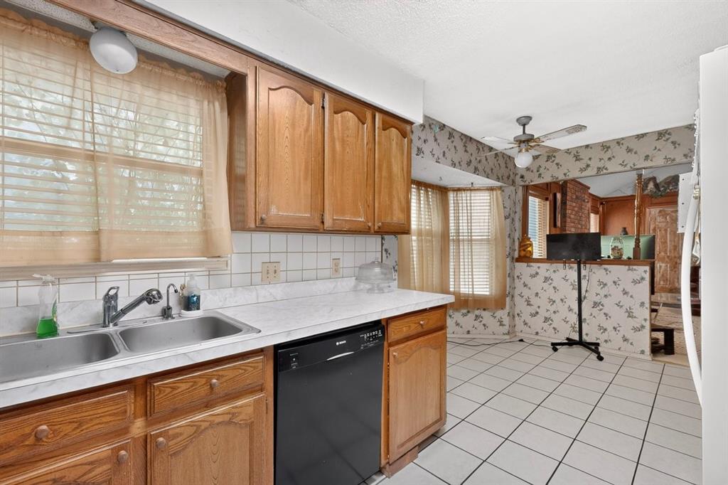 6403 Running Creek Drive Property Photo 7