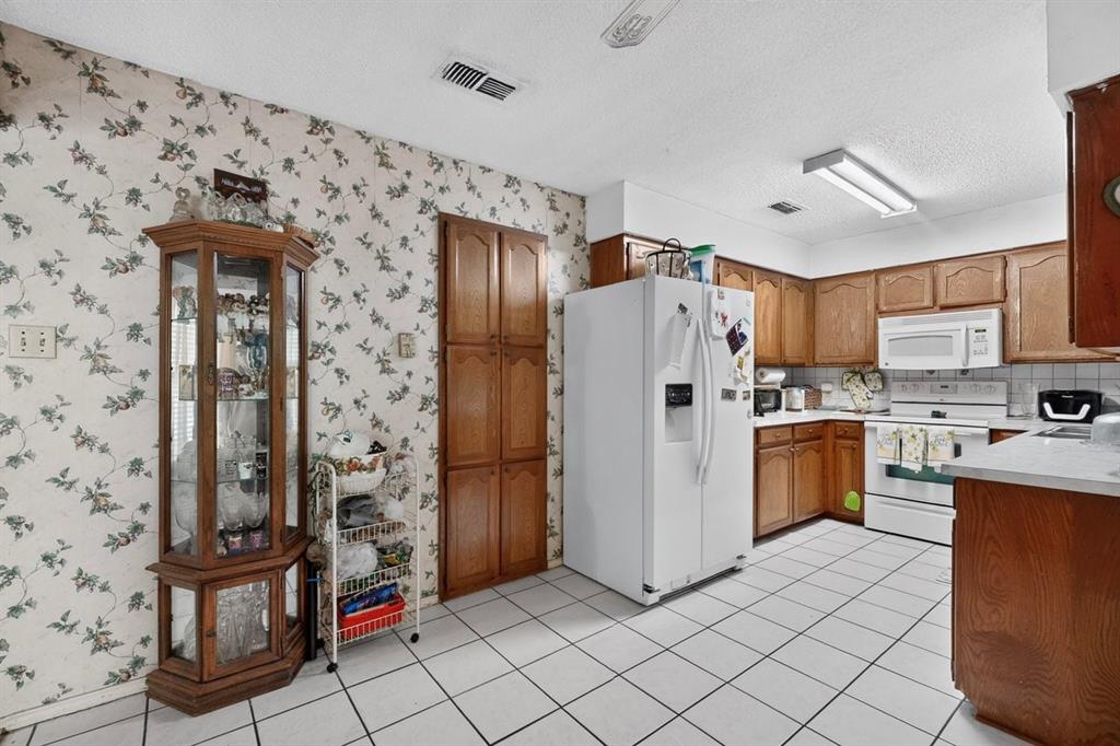 6403 Running Creek Drive Property Photo 8