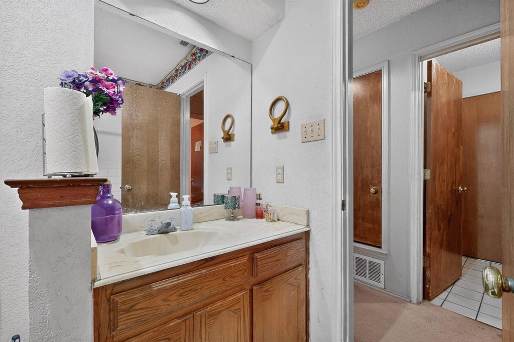 6403 Running Creek Drive Property Photo 14