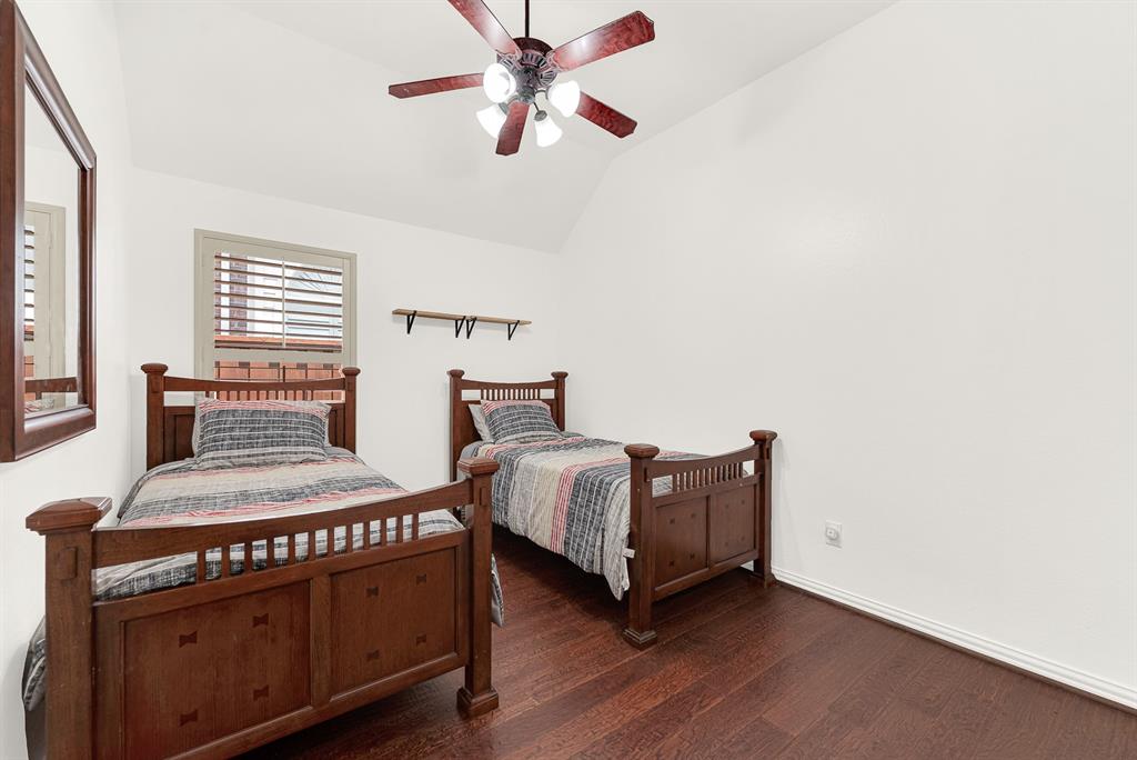 5729 New Castle Drive Property Photo 26