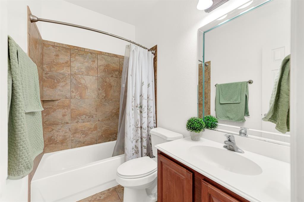 5729 New Castle Drive Property Photo 27