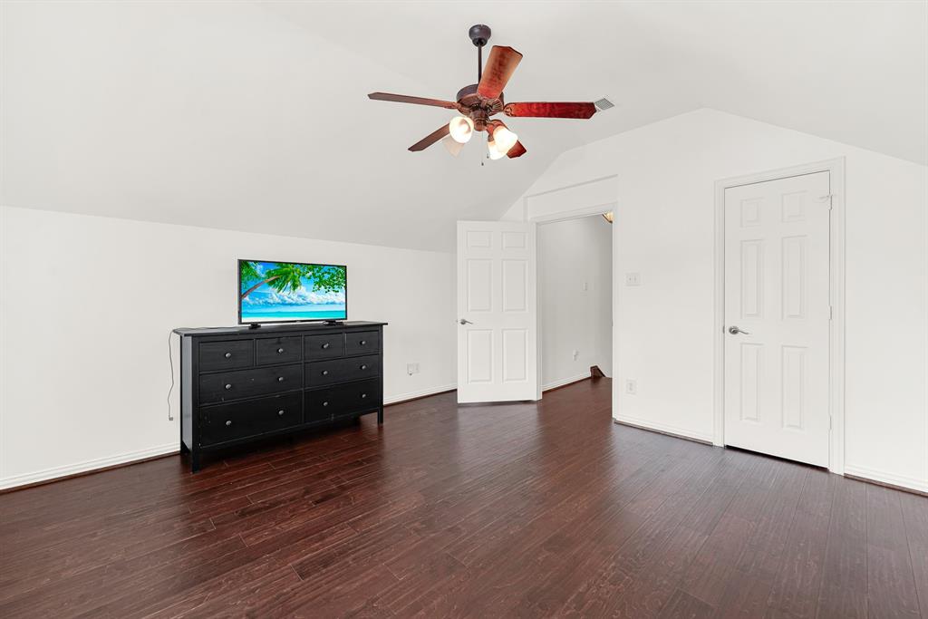 5729 New Castle Drive Property Photo 31