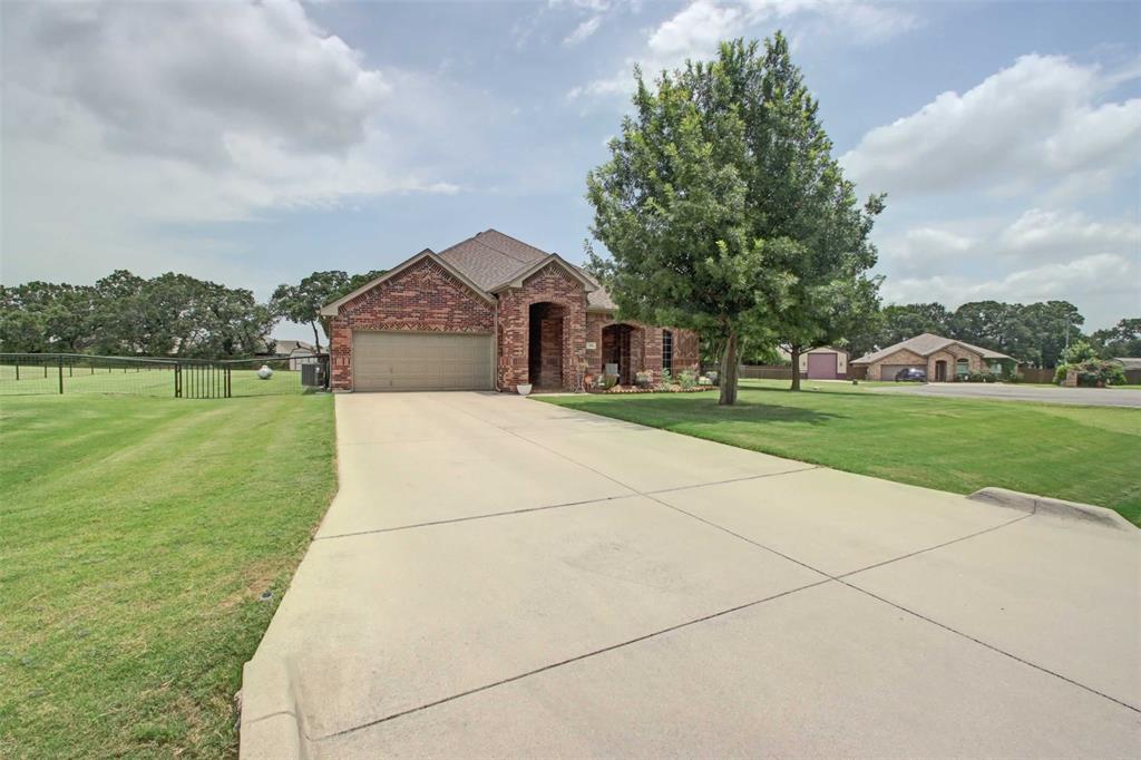 108 Champions Way Property Photo 1