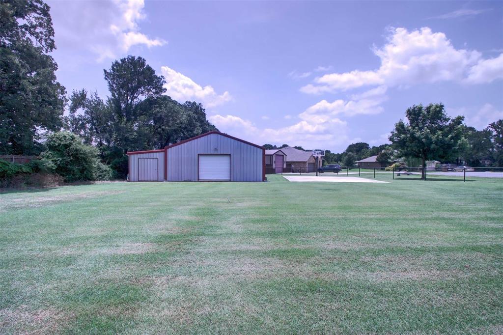 108 Champions Way Property Photo 26