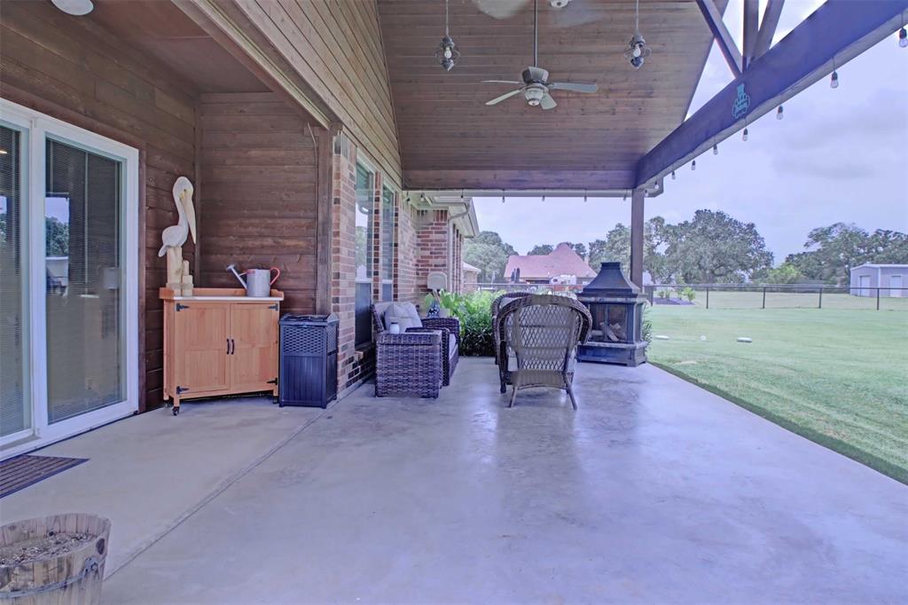 108 Champions Way Property Photo 29
