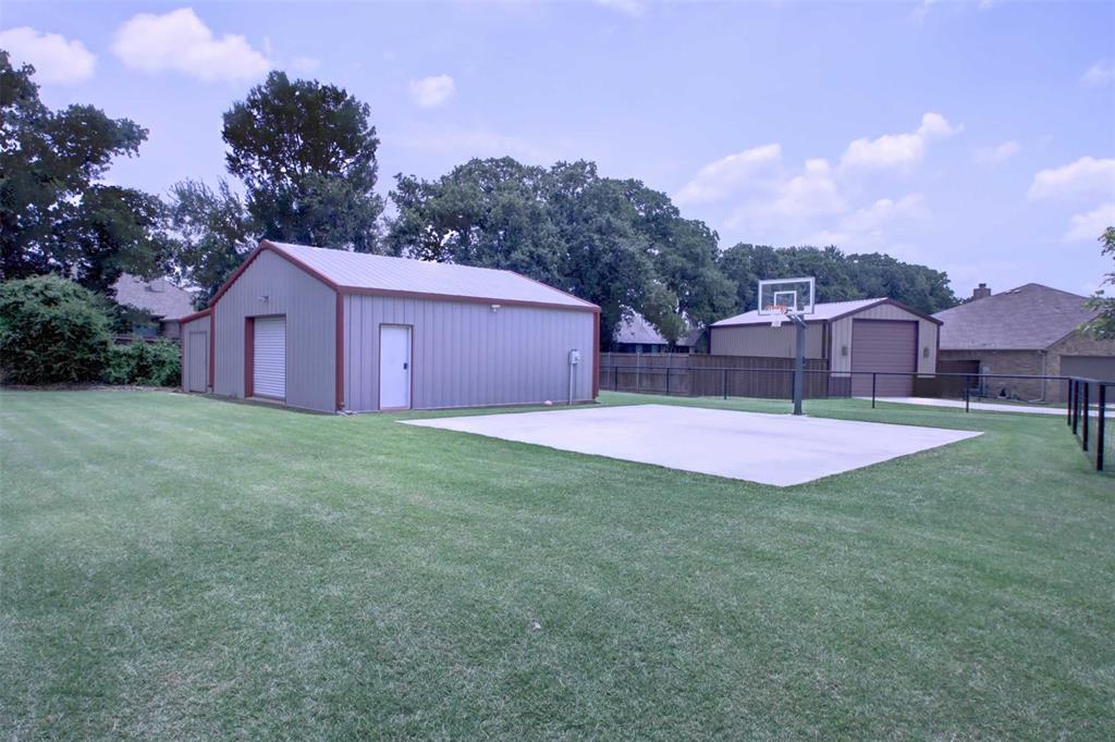 108 Champions Way Property Photo 30
