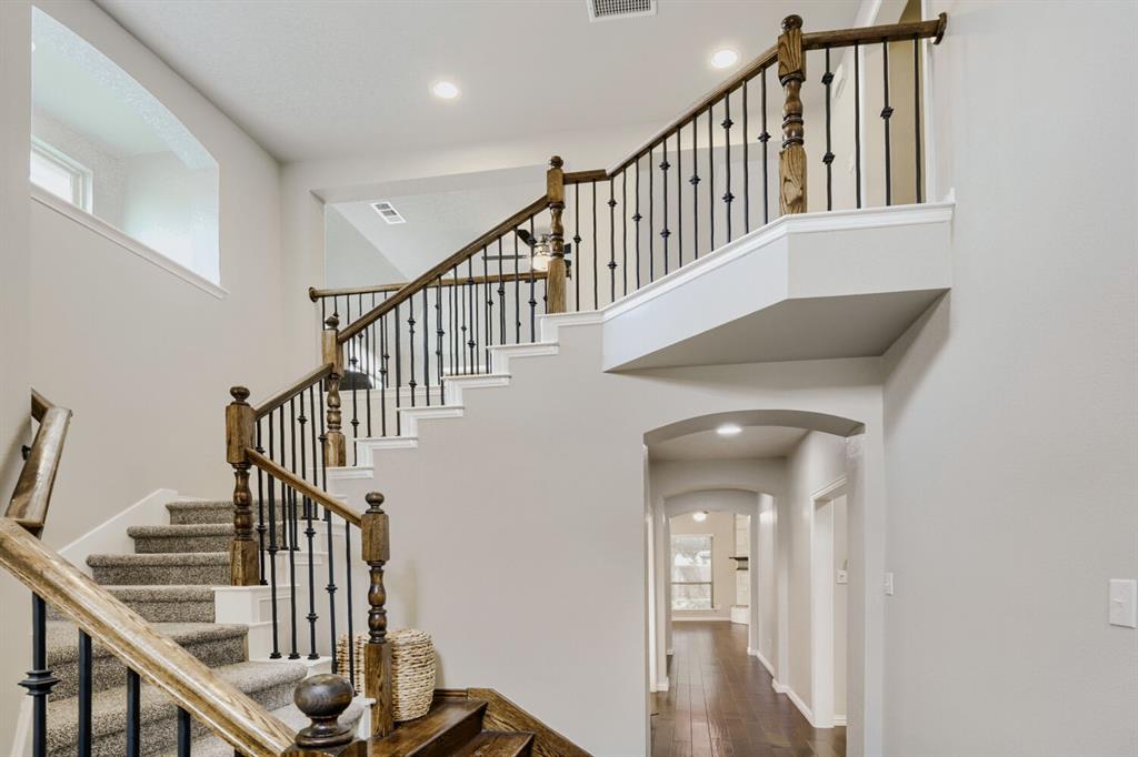 1105 Somerset Circle Property Photo 4